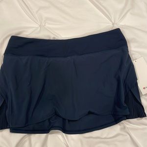 Lululemon play off the pleats skirt NWT